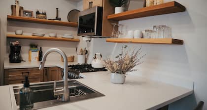 Goldsmith's Riverfront Inn