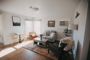Comfort Apartment | Living area - Goldsmith's Riverfront Inn (Missoula)
