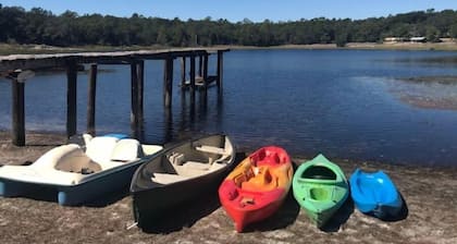 3 Bedroom House on Private Scenic Lake Mable