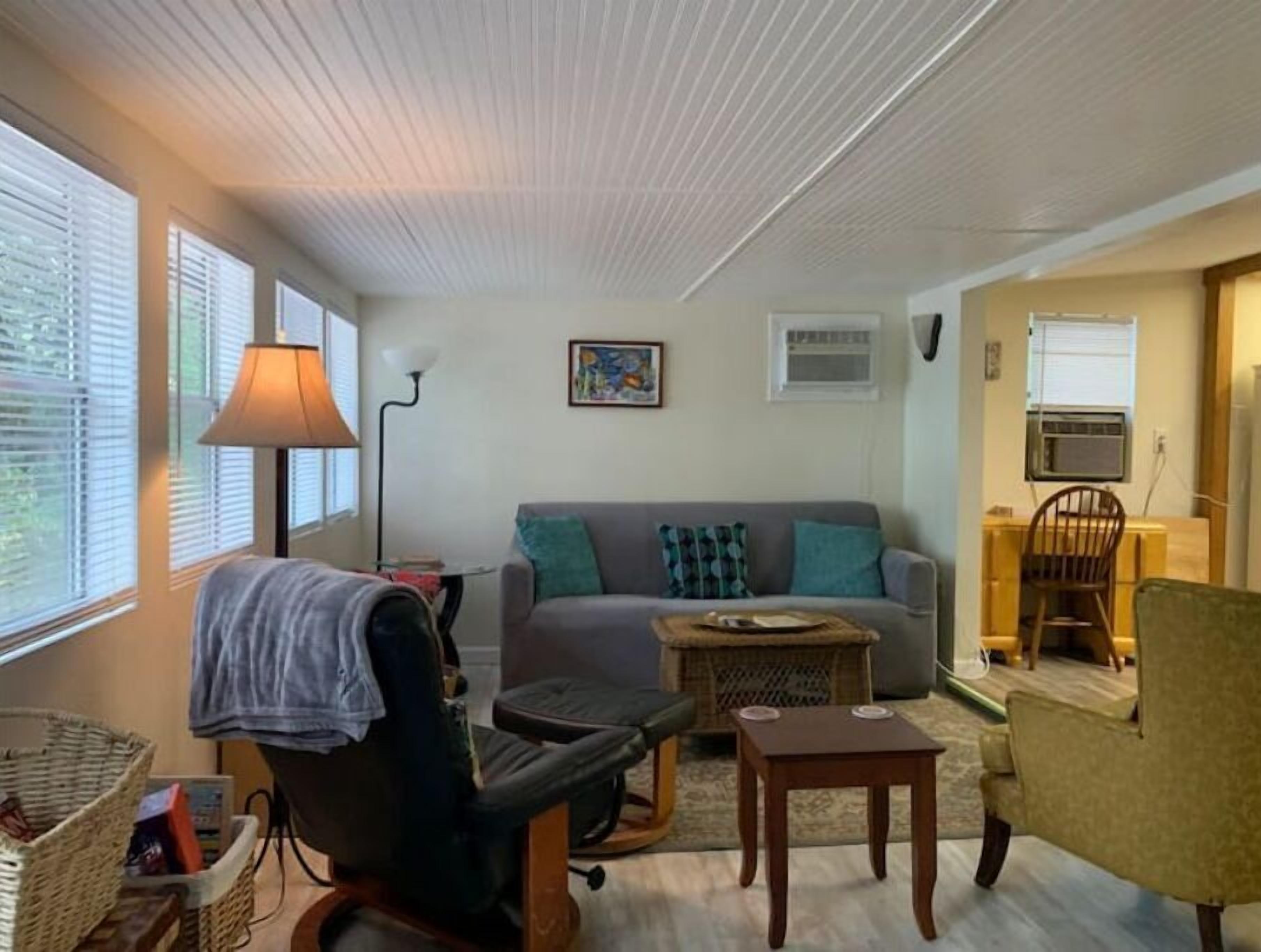 Smart-TV, Videospiele, DVD-Player, Bücher