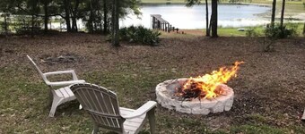 3 Bedroom House on Private Scenic Lake Mable