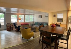 Interior - 3 Bedroom House on Private Scenic Lake Mable (Melrose)