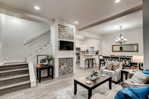 Easy Walk To LucasOil, Conv.Ctr., Gainbridge, Dwntn 