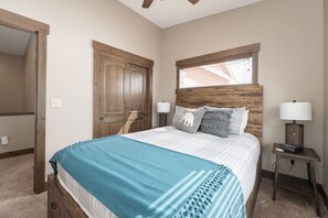 4 Schlafzimmer, Bügeleisen/Bügelbrett, Reisekinderbett, kostenloses WLAN