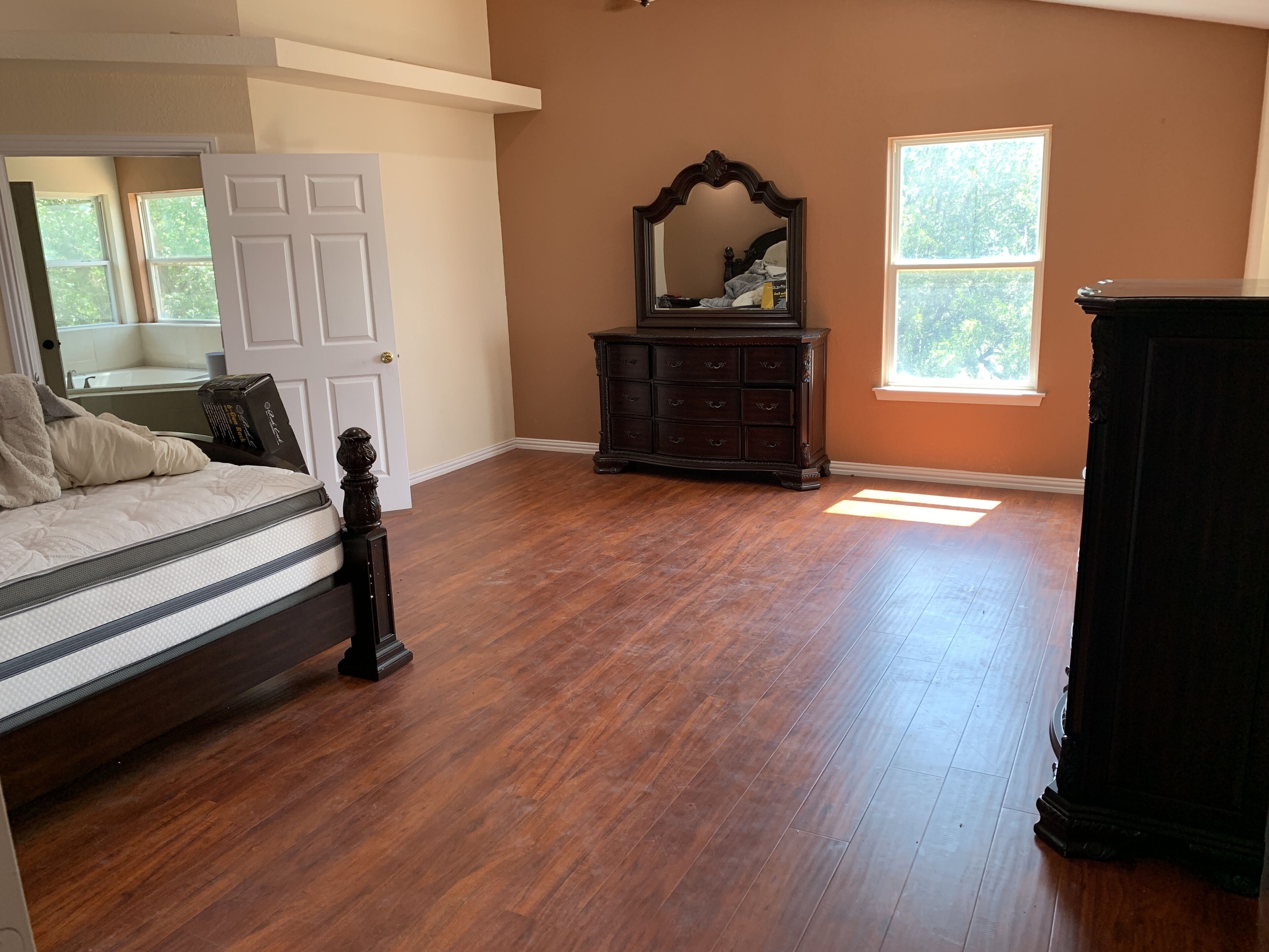 3 Story Lake house with views of lake front and back. Great for family gathering