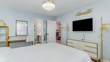 2 habitaciones, escritorio, tabla de planchar con plancha y wifi gratis