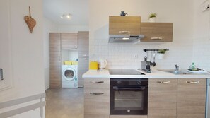 Refrigerador, microondas, horno y lavavajillas 