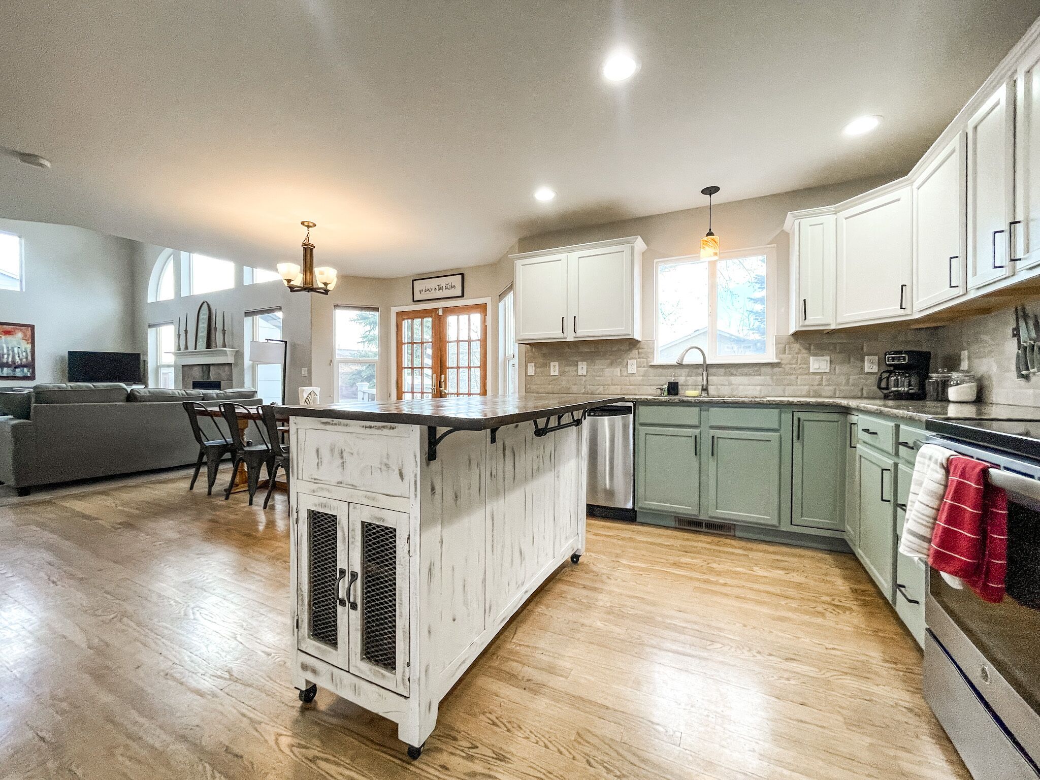 Bear Creek Retreat : mins to trails : central loc