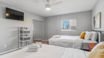 2 chambres, bureau, fer et planche à repasser, Wi-Fi gratuit