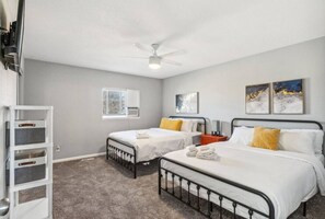 2 chambres, bureau, fer et planche à repasser, Wi-Fi gratuit