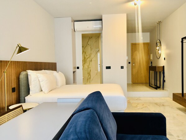 In-room safe, iron/ironing board, free WiFi, bed sheets