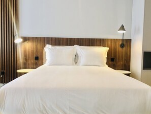 房內夾萬、熨斗/熨衫板、免費 Wi-Fi、床單