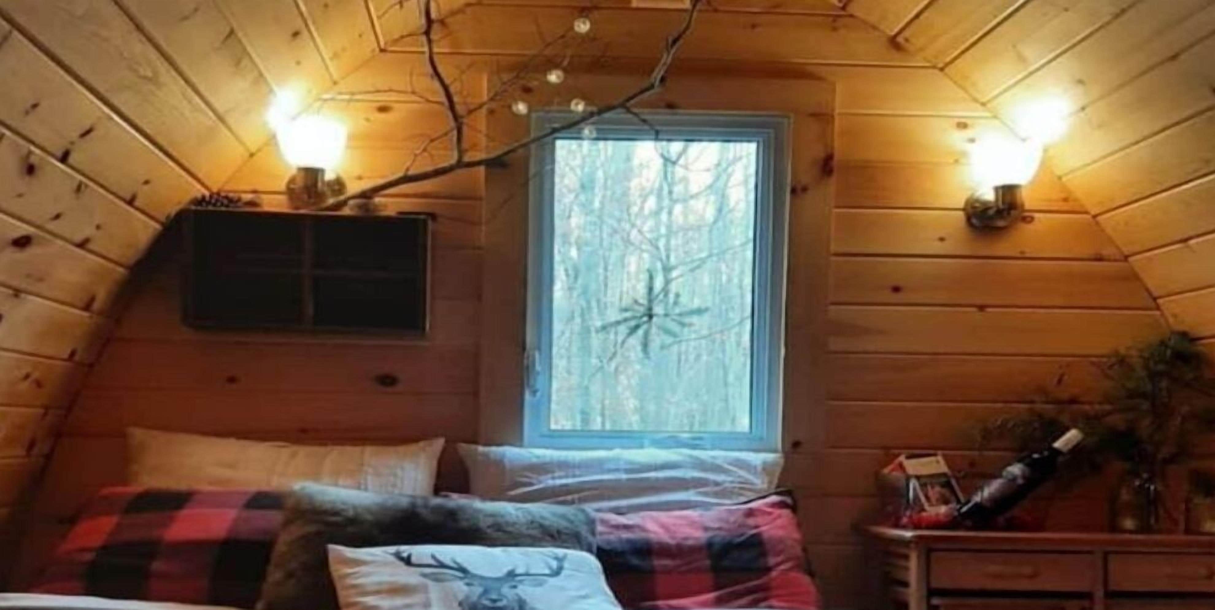 The Escape Pod - No Neighbors!