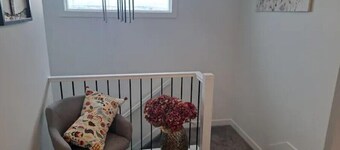 Comfortable King Size BRM 1.5 BTH & Garage parking