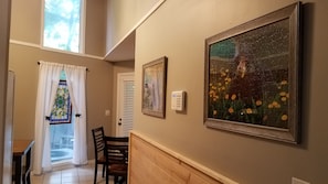 Interior - Hot Tub, Game Room,1 mile to Downtown Gatlinburg, GSMN Park Bypass & Trails (Gatlinburg)