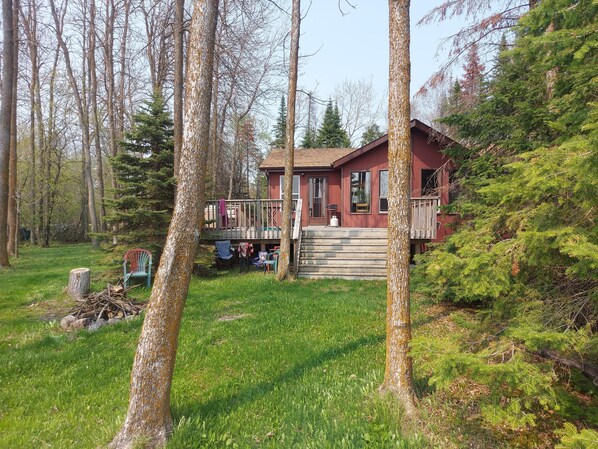 Exterior - Partial lake view cabin at Balaton Beach with handicap access (Riverton)
