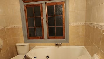 Quarto casal exclusivo | Escrivaninha, Wi-Fi de cortesia, roupa de cama