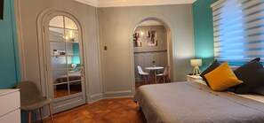 Exclusive Double Room | Desk, free WiFi, bed sheets