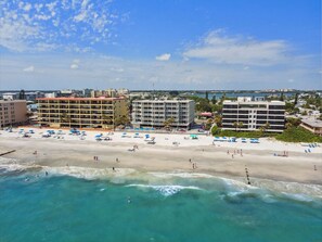 Beach - Wake Up to Gulf Views|2BR 2BA at Seaview 201| 10% off 7+ days (Madeira Beach)