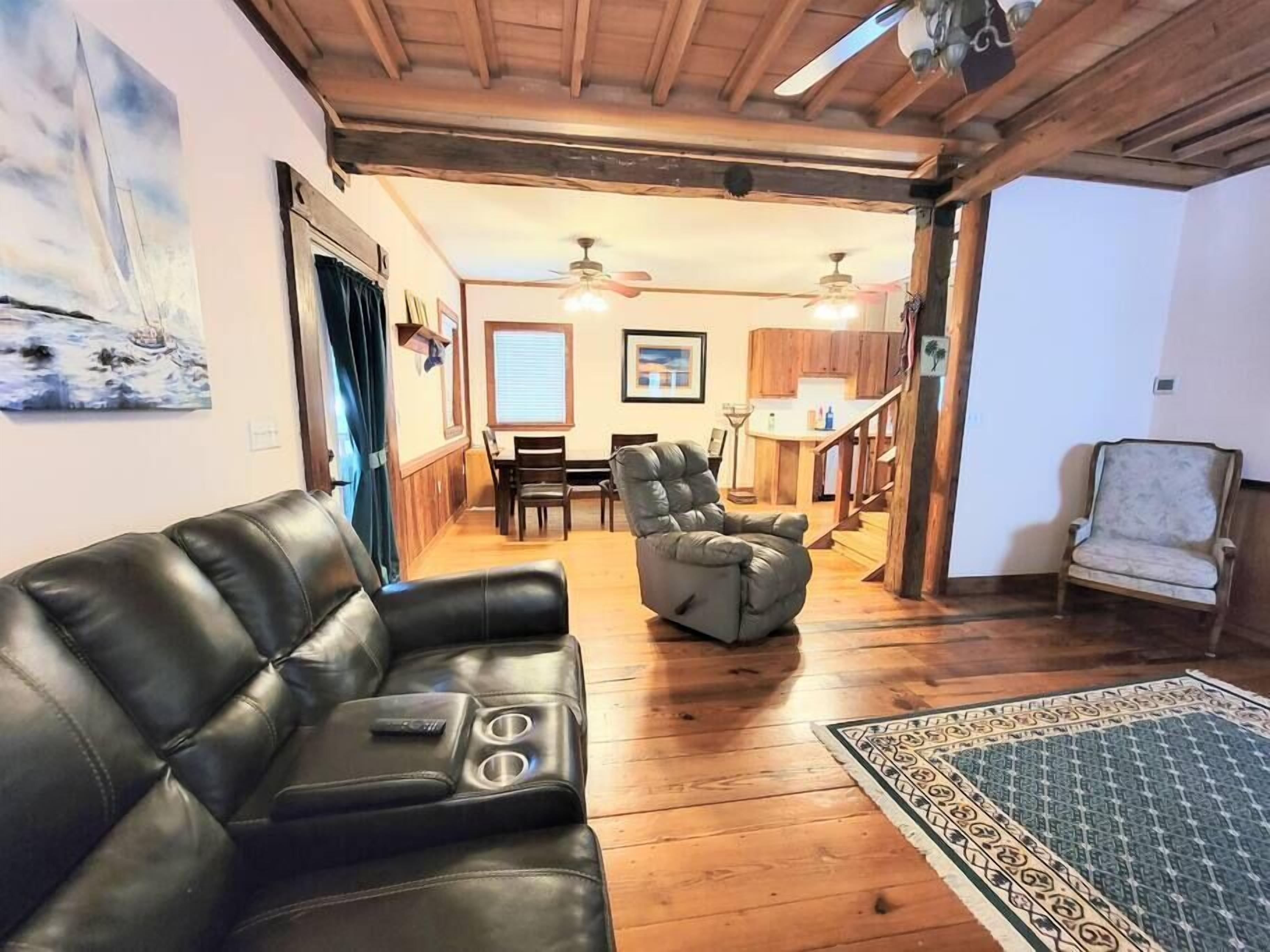 Max's Place - Pet Friendly