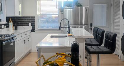 Hillcrest Haven • 2BR Home