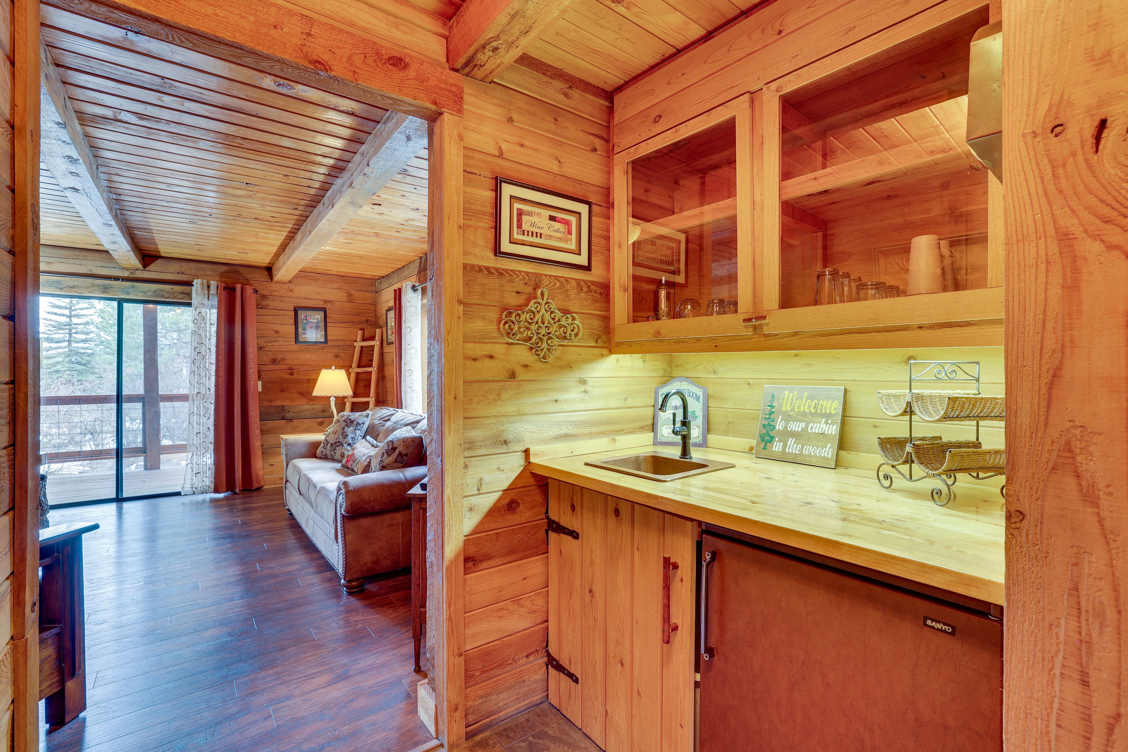 Serene Nature Getaway w/ Deck + Pool Access!