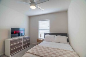 4 bedrooms, desk, iron/ironing board, travel crib - 4BR Casa Grande Home | Fast WiFi, Grill + Sleeps 8 (Casa Grande)