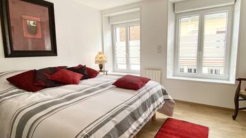 3 camere, ferro/asse da stiro, culla da viaggio, Wi-Fi gratuito