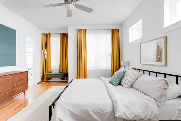 3 bedrooms, iron/ironing board, free WiFi, bed sheets