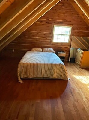 2 habitaciones, tabla de planchar con plancha y ropa de cama 