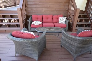 Unclassified image, 4 of 29, button