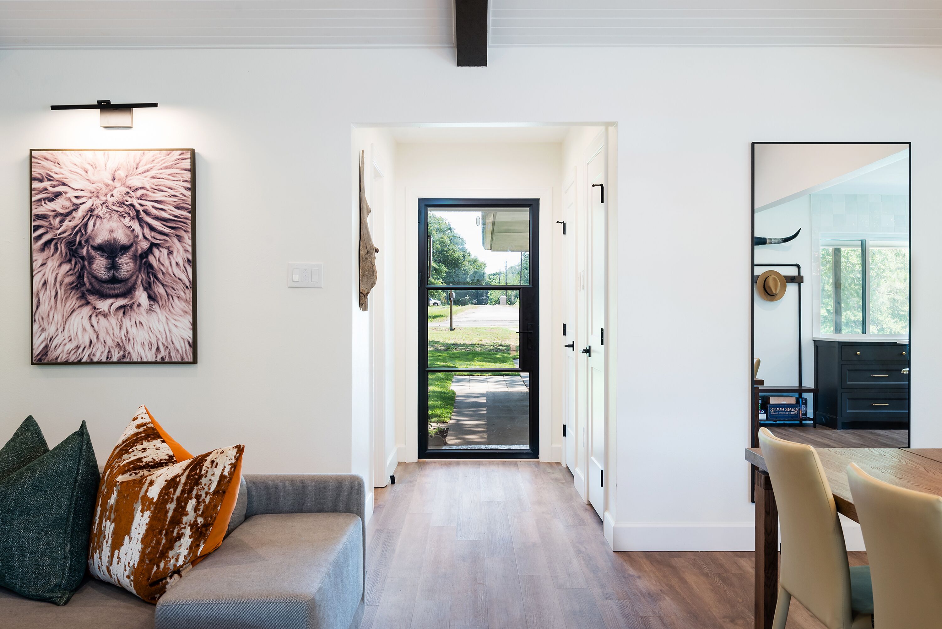 Beautifully Renovated Waterfront Vacation Home