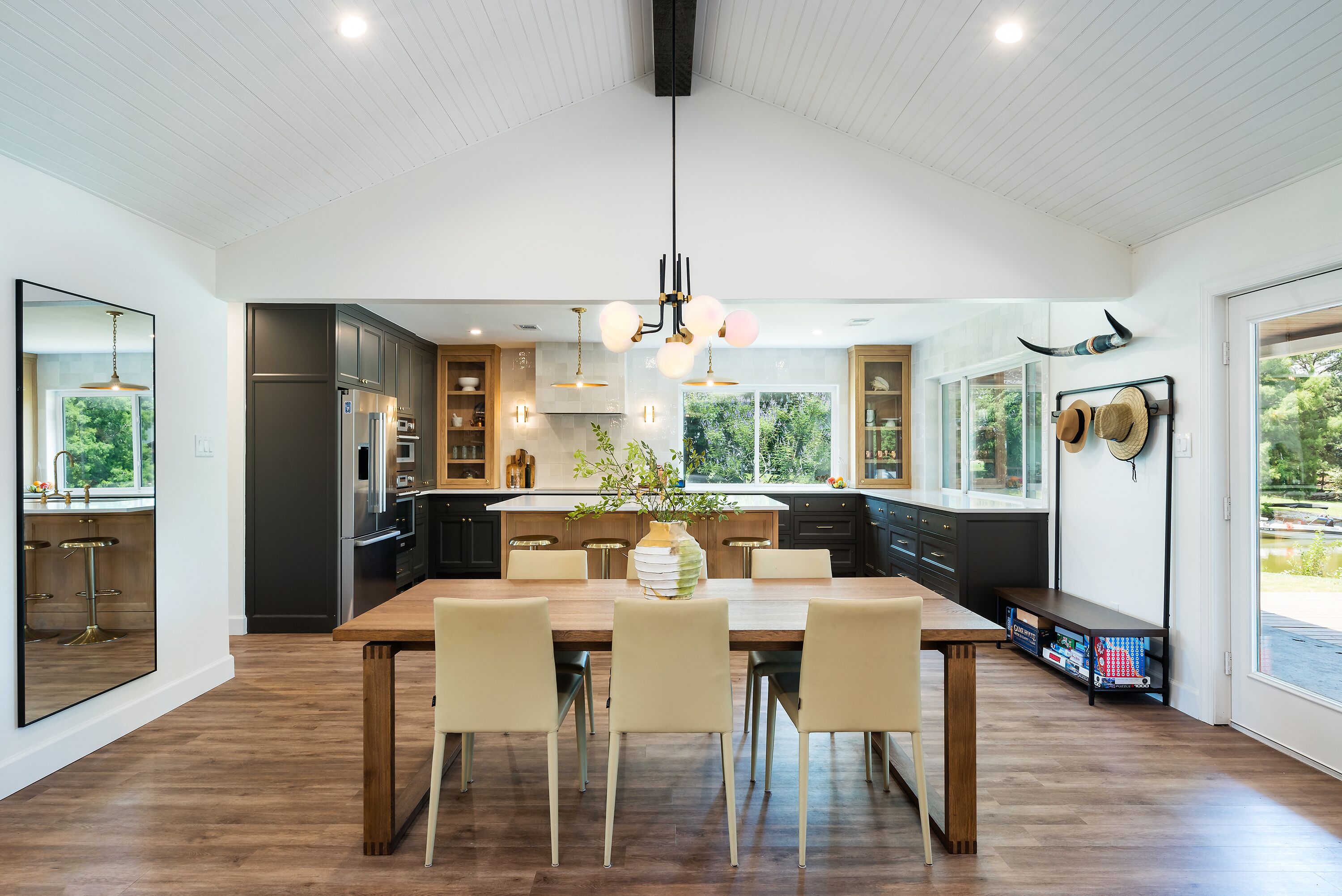 Beautifully Renovated Waterfront Vacation Home