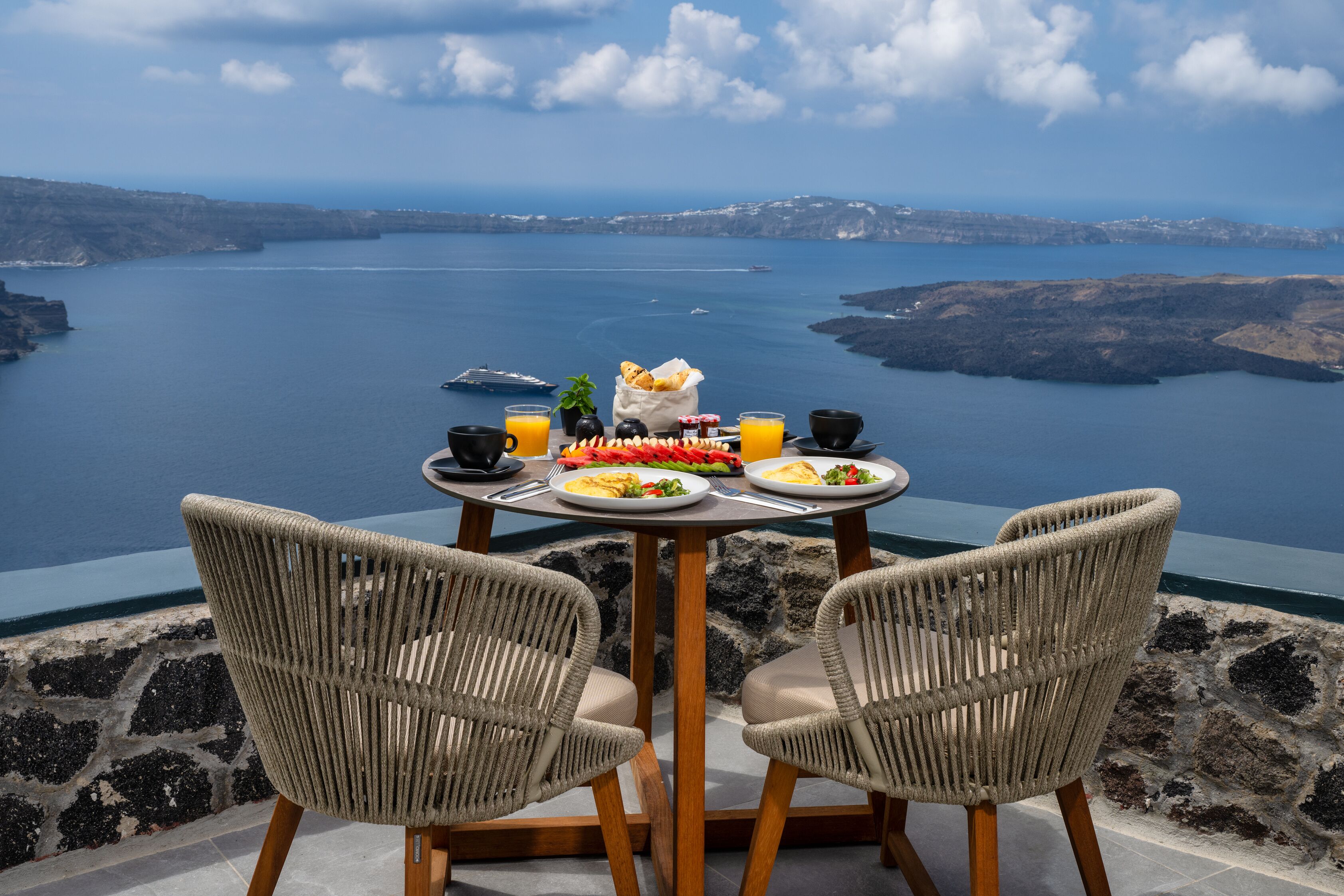 Free daily full breakfast 