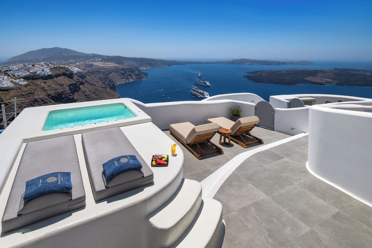 Cave Suite with outdoor jacuzzi | View from room