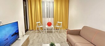 Sunset Apartment - Central Apt with Rooftop Garden