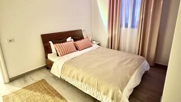1 habitación, wifi y ropa de cama