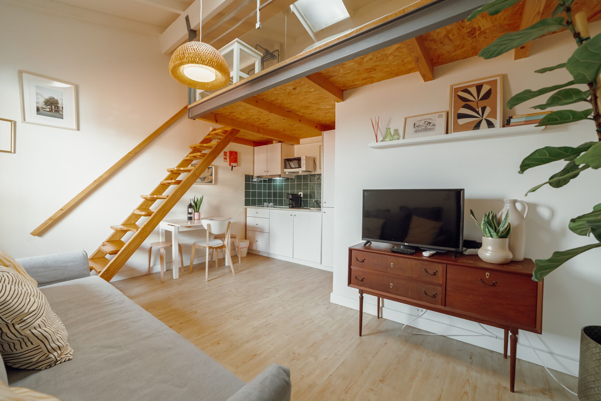 MEZZANINE STYLISH APARTMENT S