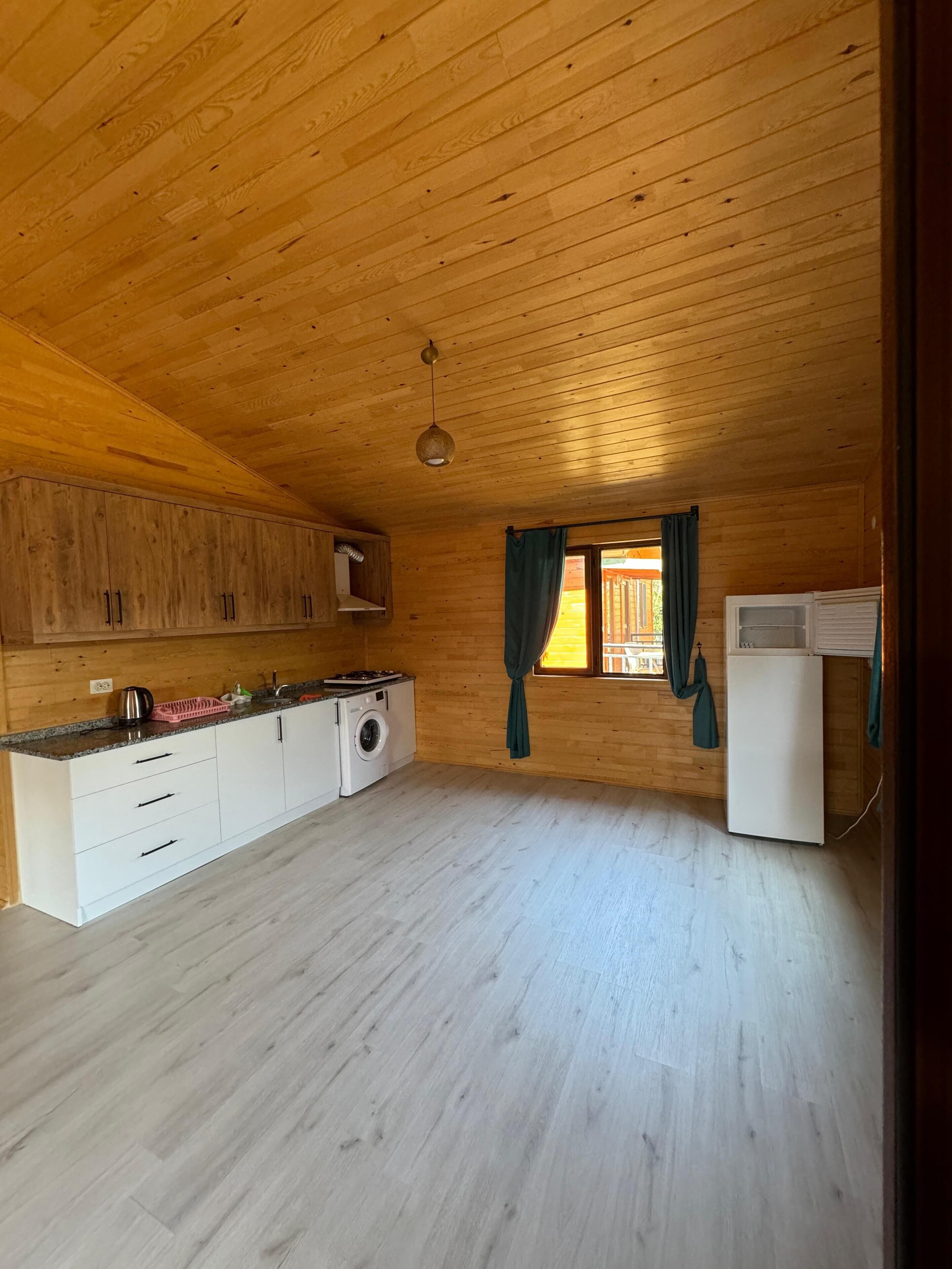 อพาร์ทเมนท์ | ครัวส่วนตัว | ตู้เย็น, เตาประกอบอาหาร, กระทะแบน, เครื่องครัว/จาน/ช้อนส้อม