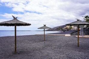 Beach - - (Puertito de Gü ímar)