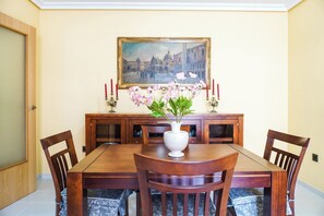 Dining - Puertito Attic Apartment (Puertito de Güímar)