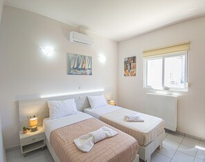 2 chambres, fer et planche à repasser, Wi-Fi gratuit, draps fournis