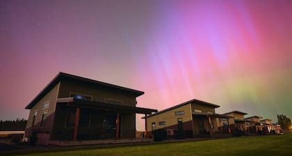 Doris Cabin-Stunning Mountain Views, Close to GNP!