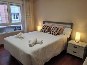 2 chambres, fer et planche à repasser, Wi-Fi gratuit, draps fournis