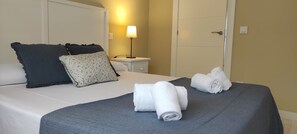 2 bedrooms, iron/ironing board, free WiFi, bed sheets