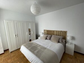 3 bedrooms, free WiFi, bed sheets