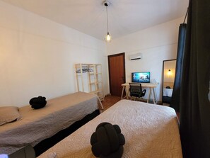 Twin Room | Free WiFi, bed sheets - Quarto Black Power (São Paulo)