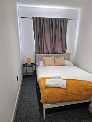 Apartment | 2 bedrooms, iron/ironing board, free WiFi, bed sheets - 2bed Apt Benfleet - Familyfriendly - Freeparking (Benfleet)