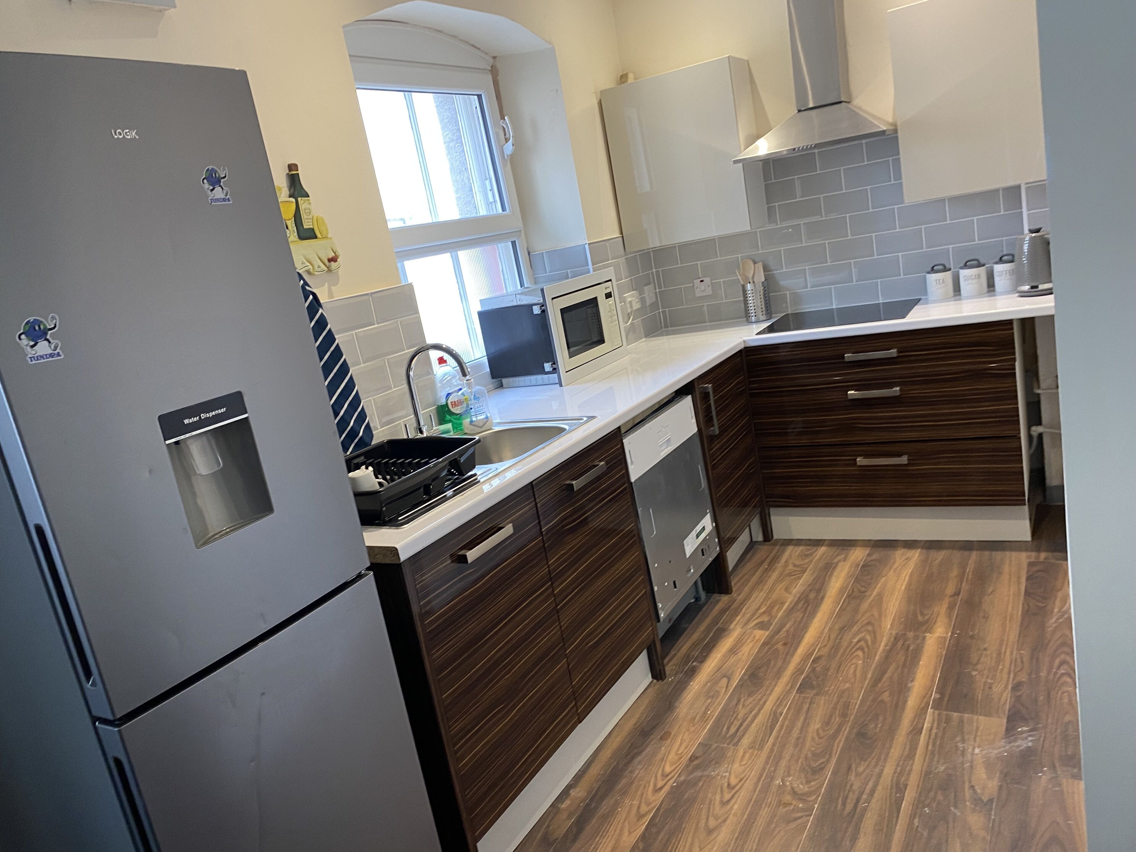 House | Private kitchen | Fridge, microwave, oven, stovetop