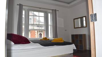 Rumah | 4 kamar tidur, Wi-Fi gratis, dan seprai linen